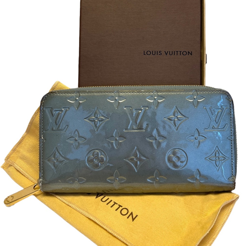 Authentic Louis Vuitton Vernis Zippy Wallet